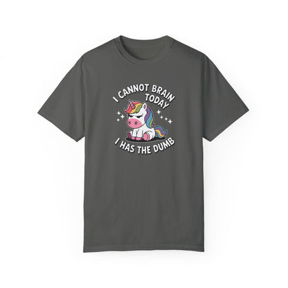 Pepper-colored T-shirt with 'I Cannot Brain Today' unicorn design – perfect for Casual Fridays