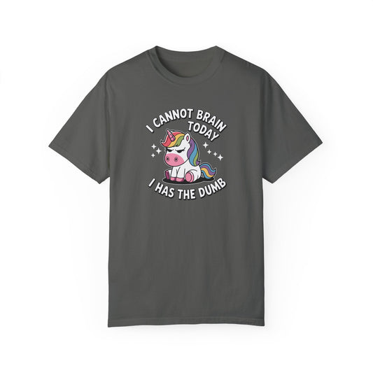 Pepper-colored T-shirt with 'I Cannot Brain Today' unicorn design – perfect for Casual Fridays